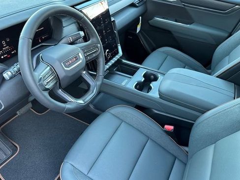 New 2026 GMC Acadia AT4 w/ Luxury Package AWD/4WD image 10
