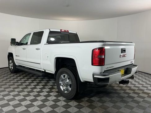 Used 2016 GMC Sierra 2500 SLT w/ All-Terrain HD Package image 6