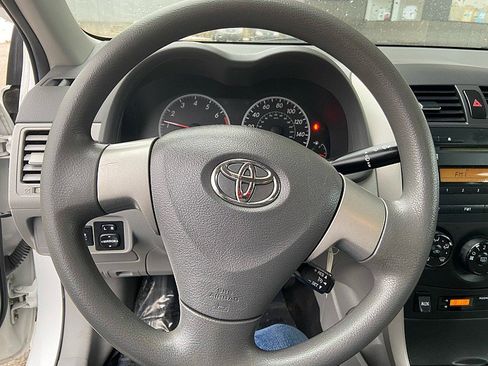 Used 2010 Toyota Corolla LE image 15