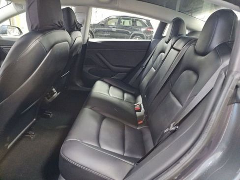 Used 2020 Tesla Model 3 Performance image 11