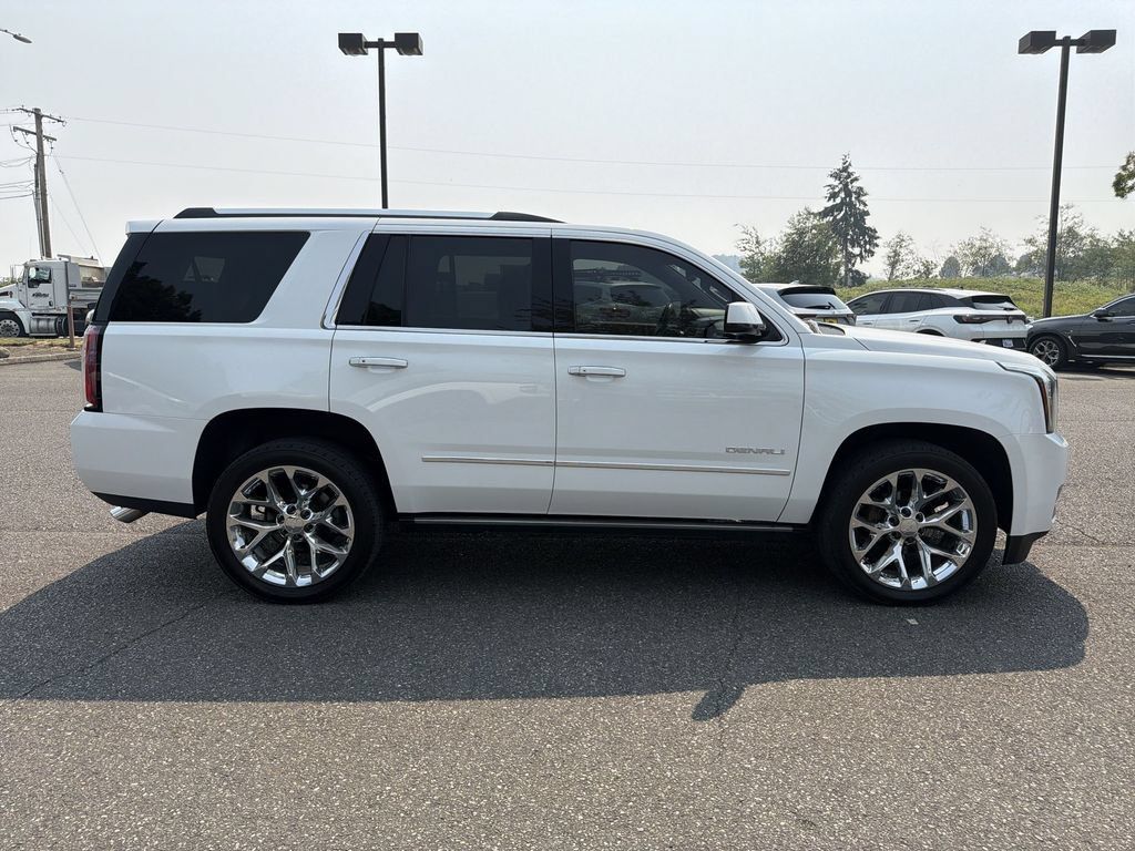 Certified 2020 GMC Yukon Denali w/ Denali Ultimate Package AWD/4WD image 2
