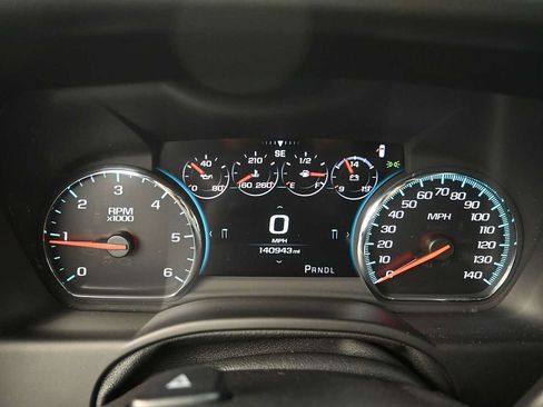 Used 2017 Chevrolet Suburban Premier AWD/4WD image 13