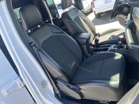 Used 2021 Jeep Gladiator Sport AWD/4WD image 25