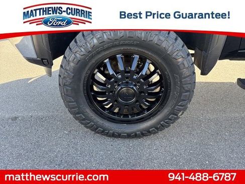 Used 2024 GMC Sierra 3500 SLE w/ SLE Convenience Package image 17