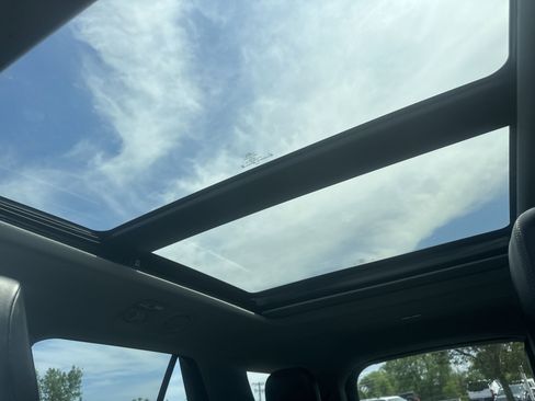 Used 2023 Ford Explorer XLT w/ Equipment Group 202A image 24