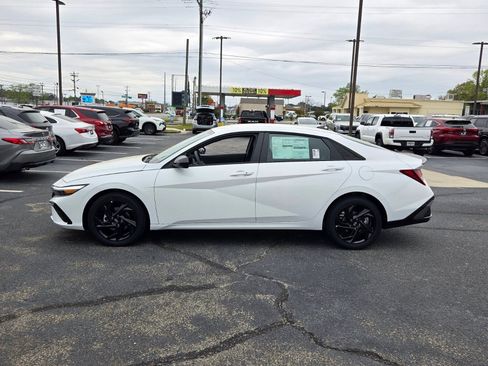 New 2026 Hyundai Elantra Sport FWD image 4