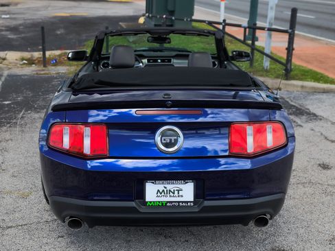 Used 2010 Ford Mustang GT image 14