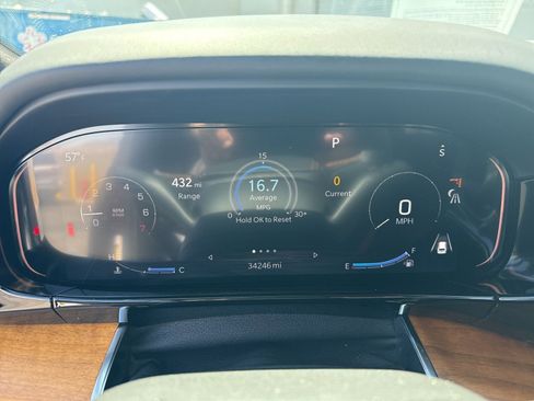 Used 2022 Jeep Grand Wagoneer Series III image 23