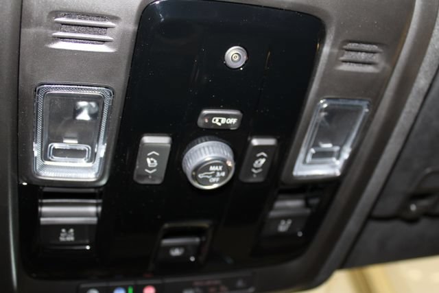Used 2026 Cadillac Escalade Platinum Sport w/ LPO, ONYX Package AWD/4WD image 47