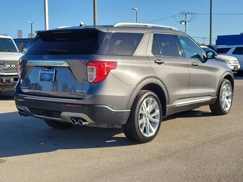 Certified 2023 Ford Explorer Platinum w/ Technology Package image 6