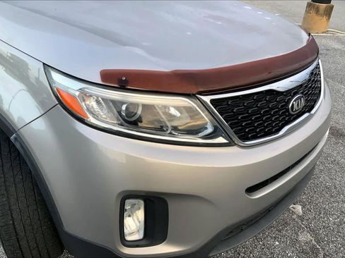 Used 2015 Kia Sorento LX FWD image 29