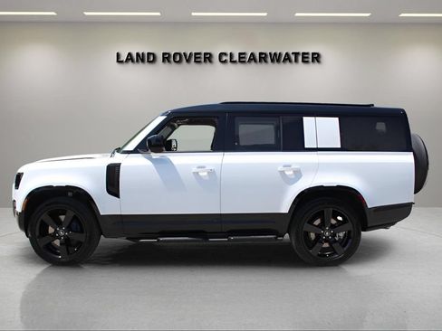 Used 2025 Land Rover Defender 130 X-Dynamic SE AWD/4WD image 2