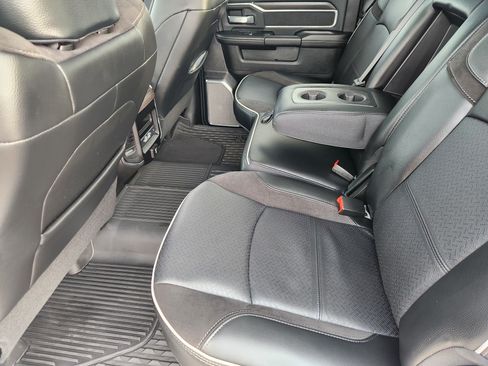 Used 2025 RAM 2500 Laramie AWD/4WD image 30