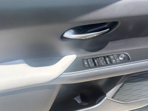 Used 2025 Lexus UX 300h FWD image 14