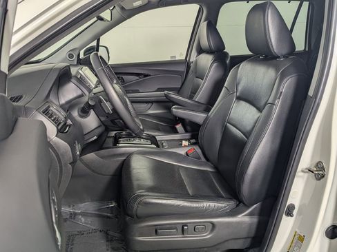 Used 2018 Honda Pilot Elite image 12