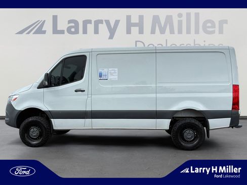 Used 2020 Mercedes-Benz Sprinter 144 Cargo image 2