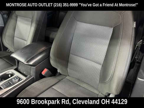 Used 2022 Ford Explorer XLT AWD/4WD image 31