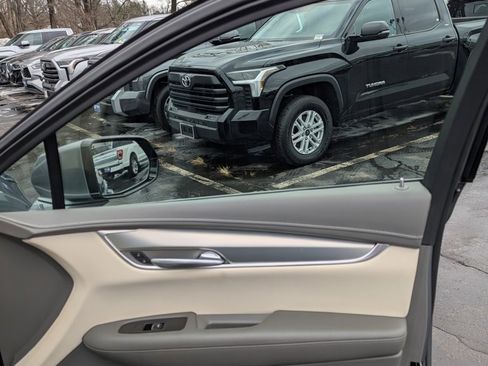 Used 2021 Cadillac XT5 Premium Luxury image 19