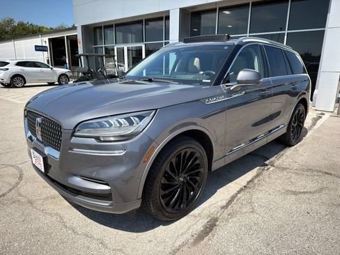 Used 2022 Lincoln Aviator Reserve w/ Equipment Group 201A AWD/4WD image 3