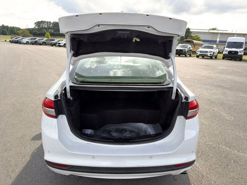 Used 2018 Ford Fusion SE w/ Equipment Group 602A FWD image 20