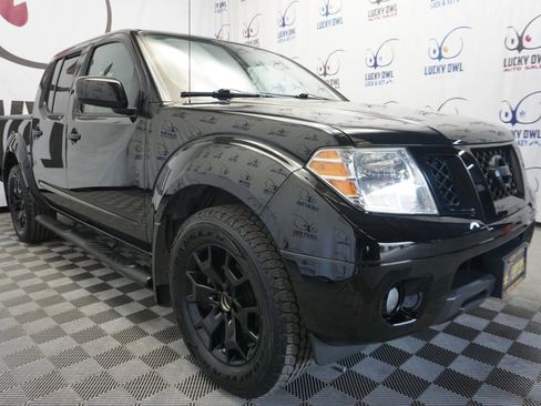 Used 2020 Nissan Frontier SV w/ Midnight Edition Floor Mats image 5