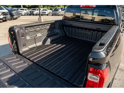 New 2026 GMC Canyon Denali w/ LPO, Denali Black Edition AWD/4WD image 34