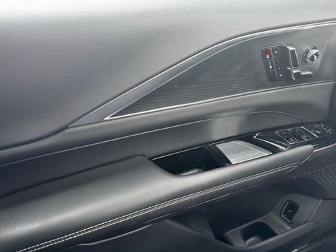 New 2025 Cadillac Lyriq Luxury AWD/4WD image 36