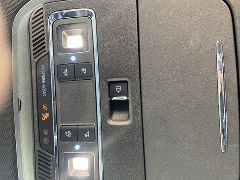 Used 2024 Ford F150 Lariat AWD/4WD image 27