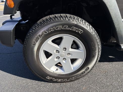 Used 2017 Jeep Wrangler Sport w/ Quick Order Package 24S image 11