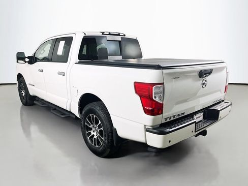 Used 2021 Nissan Titan SV w/ SV Convenience Package AWD/4WD image 9