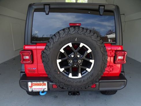 Certified 2025 Jeep Wrangler Unlimited Rubicon 4xe w/ Safety Group AWD/4WD image 19