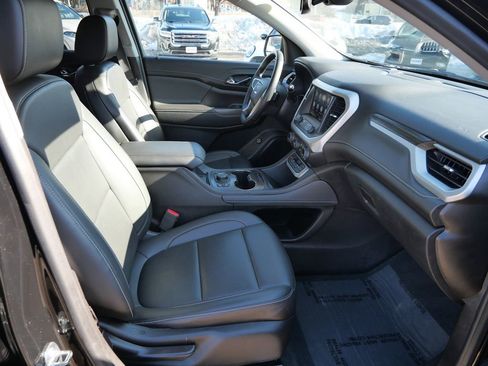 Used 2023 GMC Acadia SLT image 14