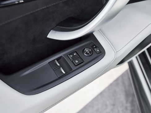 Used 2017 Acura NSX image 35