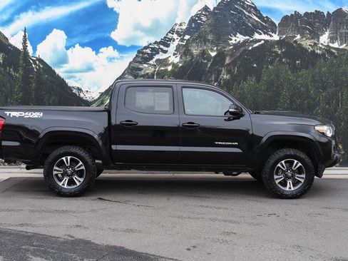 Certified 2019 Toyota Tacoma TRD Sport image 2