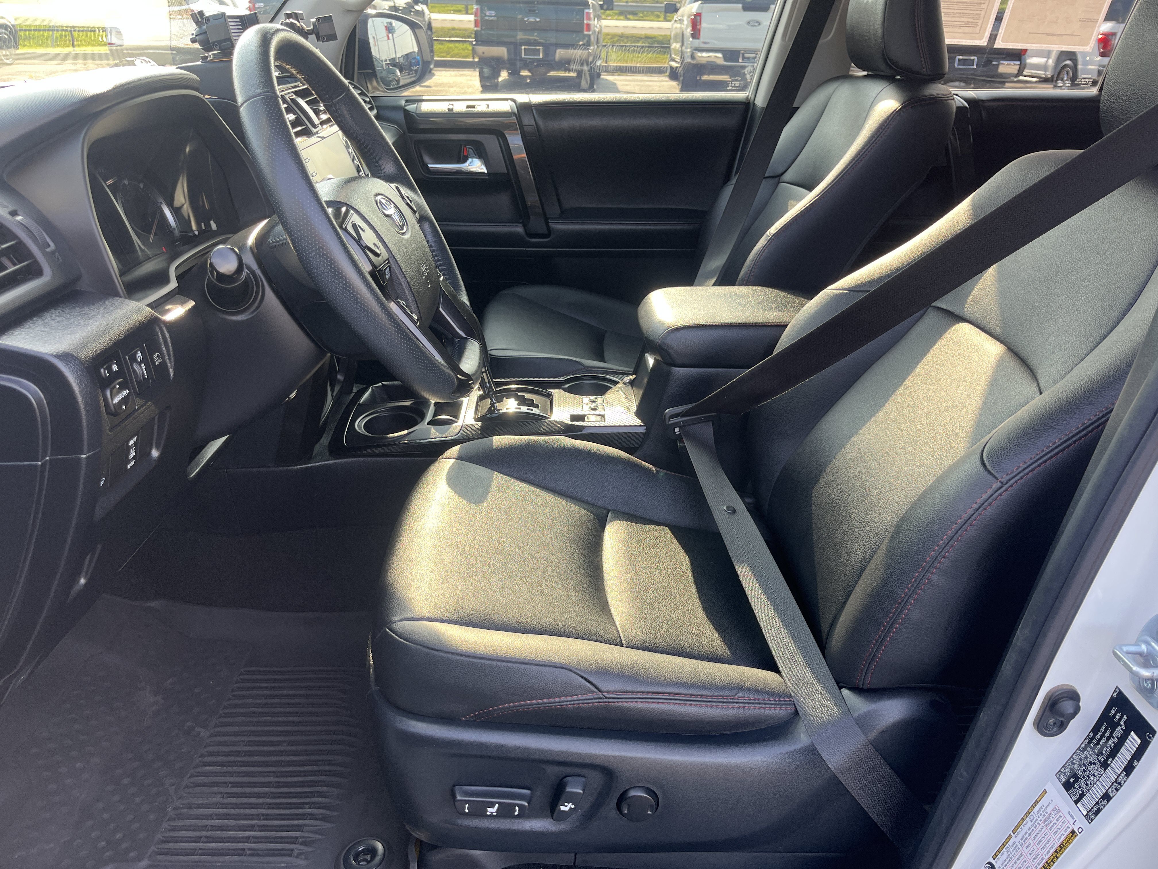 Used 2021 Toyota 4Runner Venture AWD/4WD image 15