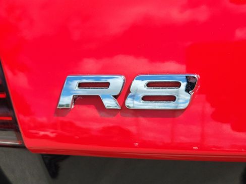 Used 2011 Audi R8 V10 AWD/4WD image 11