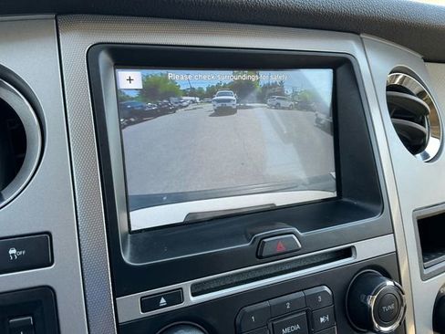Used 2016 Ford Expedition XLT w/ Equipment Group 202A AWD/4WD image 24