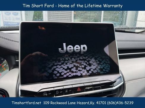Used 2024 Jeep Compass Limited AWD/4WD image 12