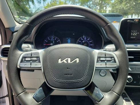 Used 2022 Kia Telluride S FWD image 21