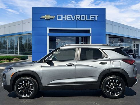 Certified 2023 Chevrolet TrailBlazer LT w/ Convenience Package AWD/4WD image 2