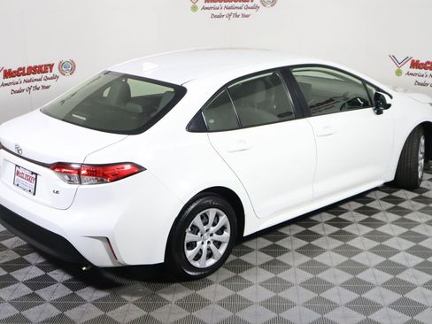 Used 2023 Toyota Corolla LE image 5