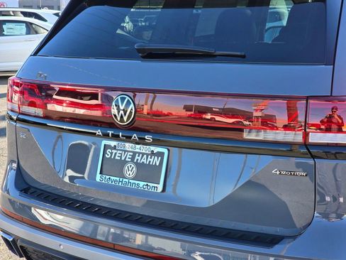 New 2026 Volkswagen Atlas Peak Edition AWD/4WD image 15
