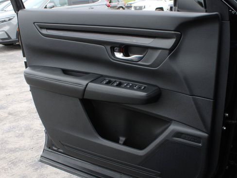 Used 2025 Honda CR-V EX image 10