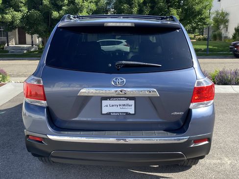 Used 2012 Toyota Highlander Limited w/ Tow Pkg AWD/4WD image 5