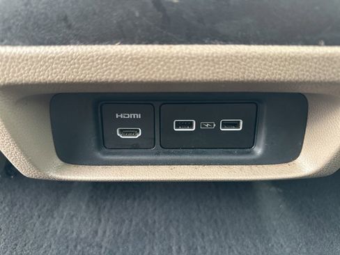 Used 2023 Honda Odyssey Touring image 18