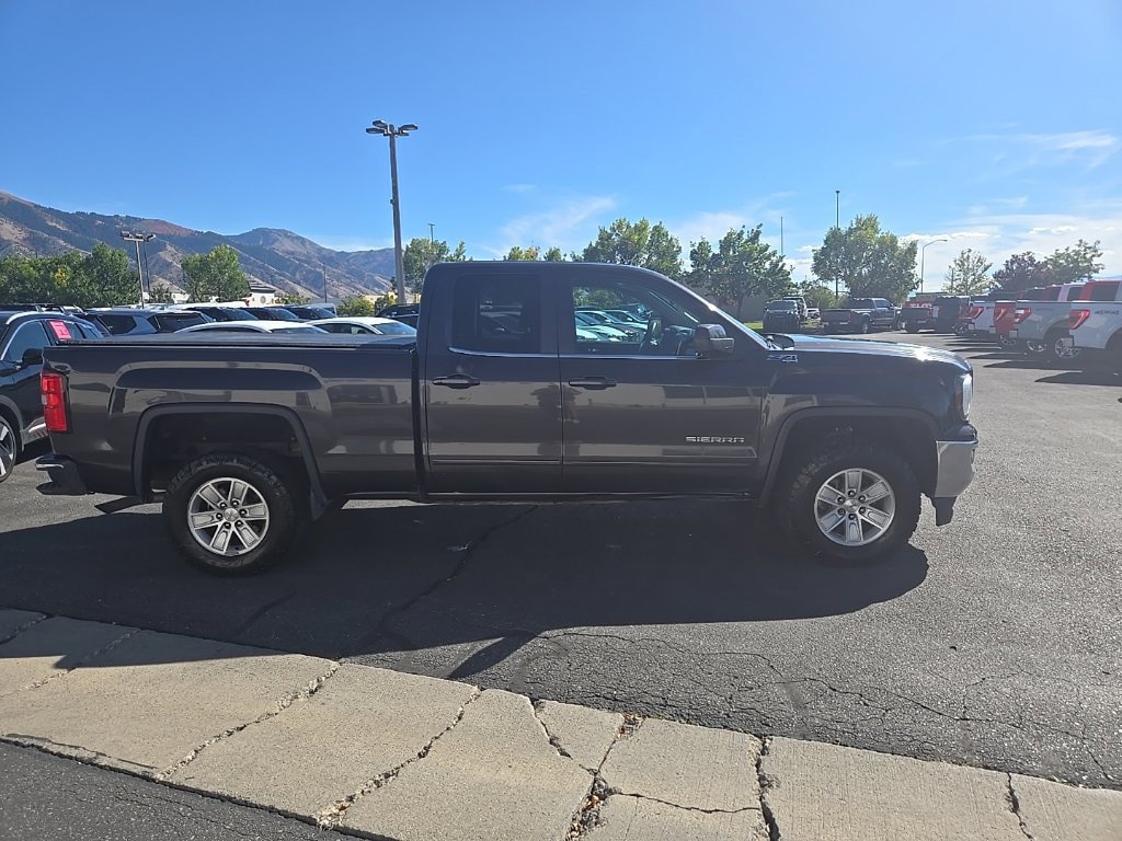 Used 2016 GMC Sierra 1500 SLE w/ SLE Value Package AWD/4WD image 4