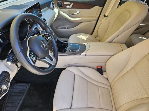 Used 2022 Mercedes-Benz GLC 300 image 32