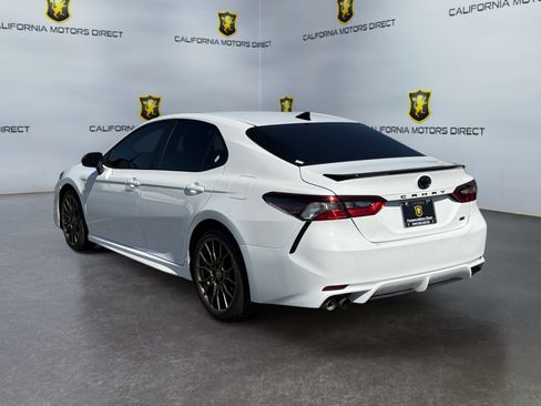 Used 2023 Toyota Camry SE w/ Convenience Package FWD image 3