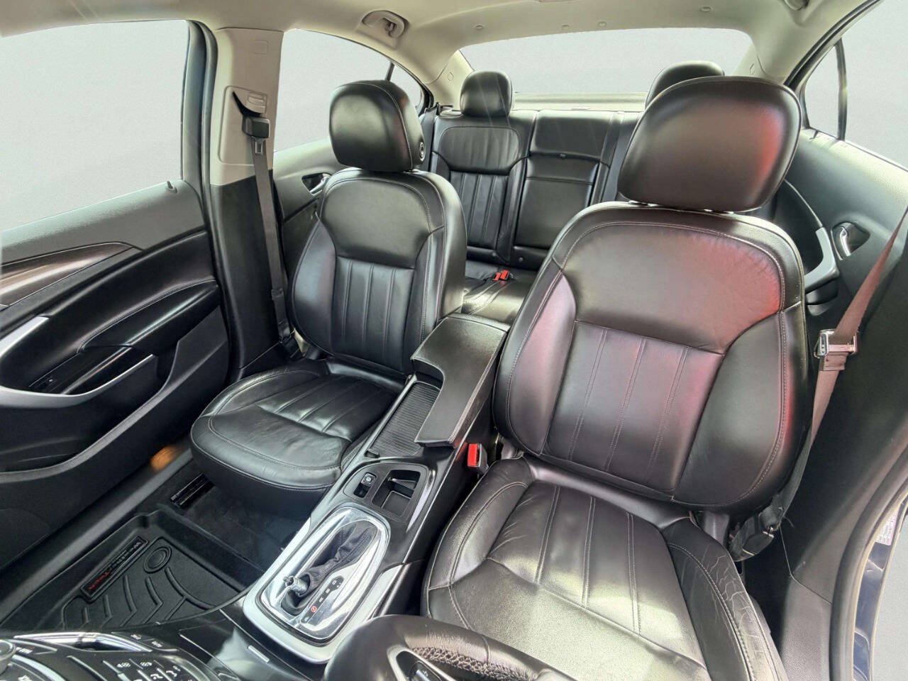 Used 2015 Buick Regal FWD image 17