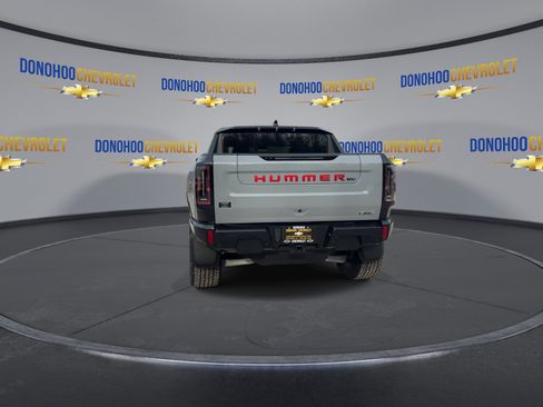 Used 2025 GMC Hummer EV 2X w/ LPO, Sport Package image 7